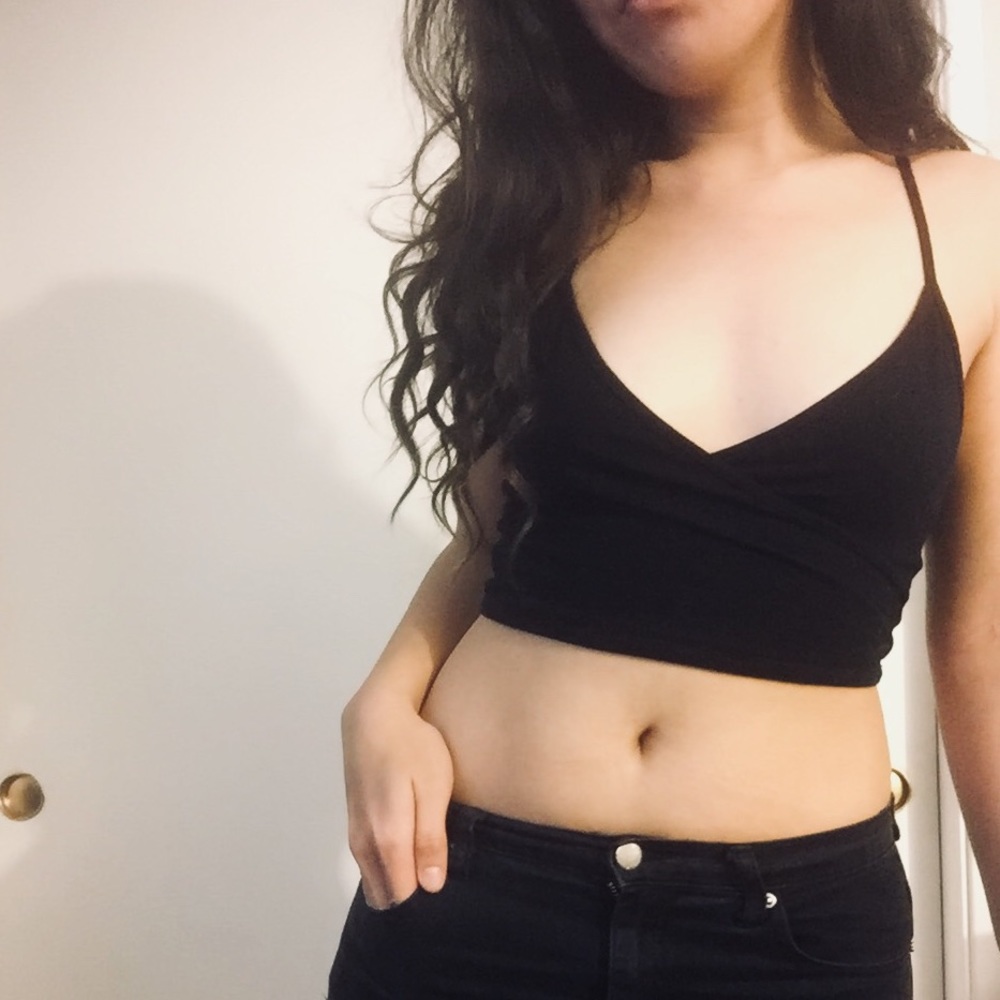 Cropped V-Spaghetti Strap Top